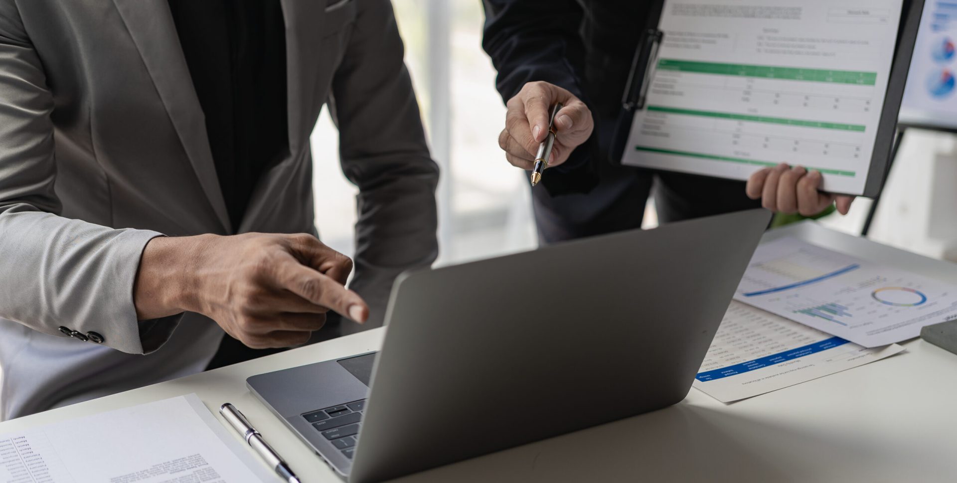 Business Finance, Accounting, Contracts, Investment Advisors, Marketing Plan Consulting Companies Using Laptops and Computer Technology to Analyze Business Brainstorm Conference Presentations